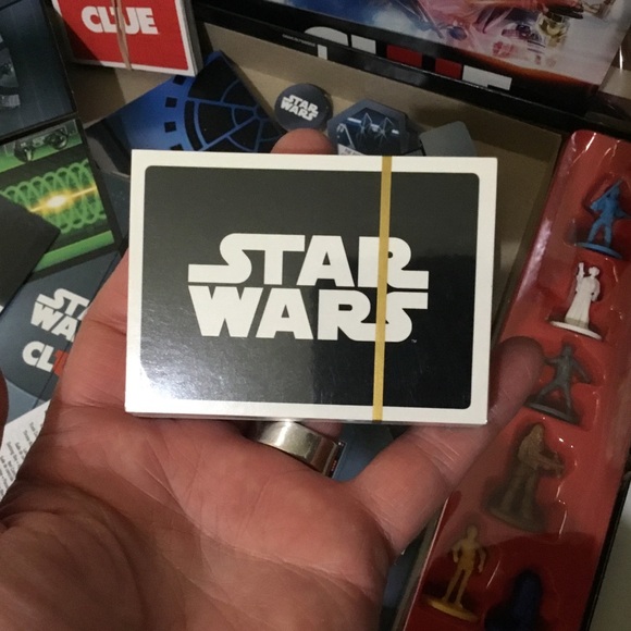 Star Wars Clue Boardgame with 3D Death Star - Picture 6 of 7
